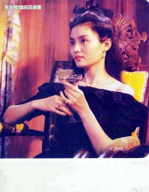 老戏骨潘虹年轻时比巩俐还时髦，61岁的刘晓庆和她同台输个精光