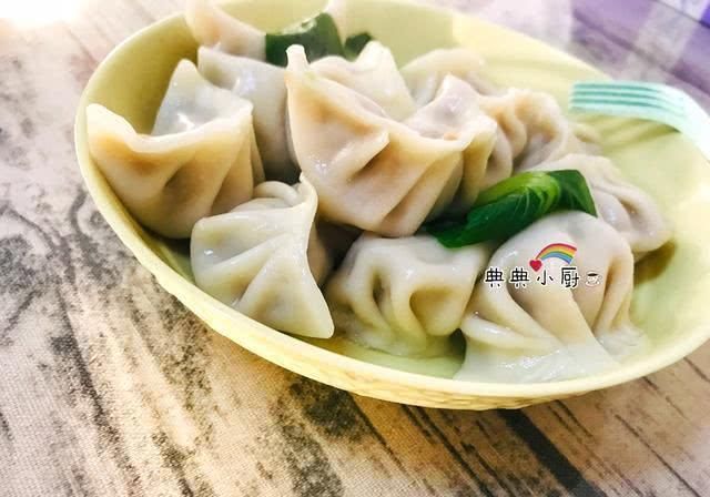 『家里』晒一下我们家一周早饭,盆友说:怪不得小孩在家里授课不烦神,吃得好