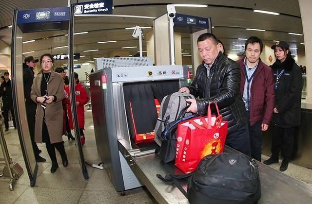 农民年后屡现一反常“行为”，专家看不懂，老农几句话说的心酸