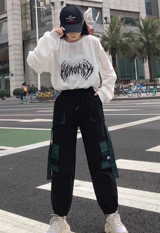  搭配在一起■学生党换季不知道穿什么？来看看她们的穿搭方式，效果潮sky人