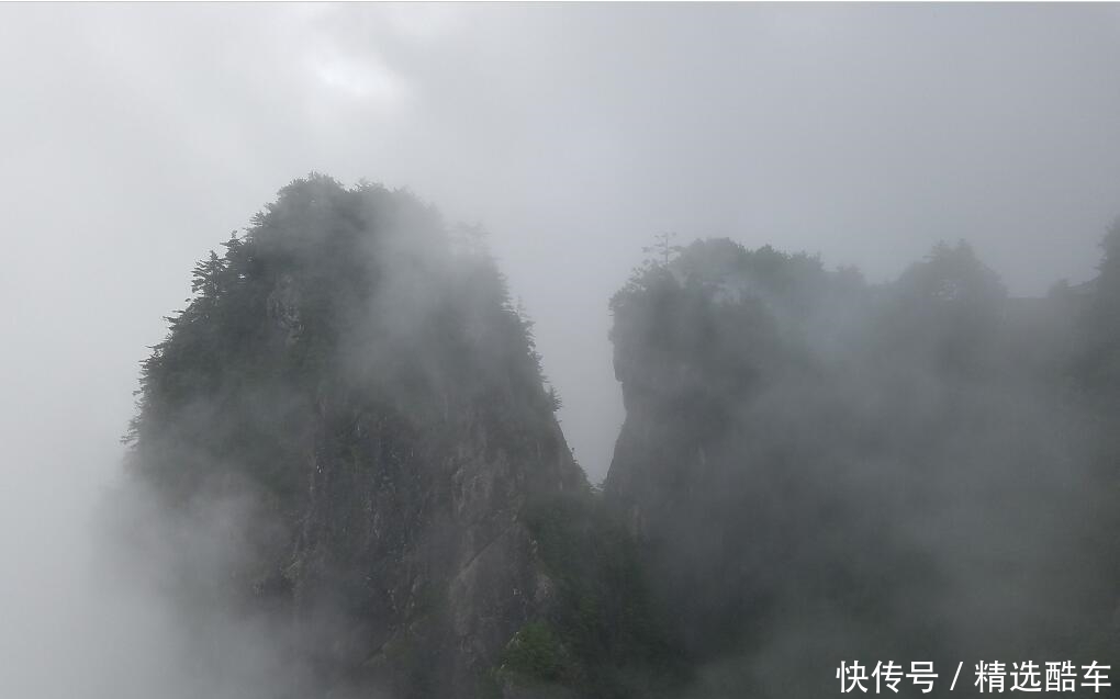 造访秦岭秘境中的“小武当山”，既有华山之雄险，又有黄山之清幽