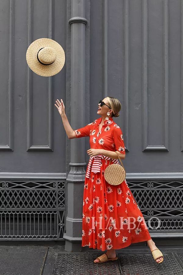 好看| 连衣裙+凉拖这组绝配CP，上班约会谁穿谁美!