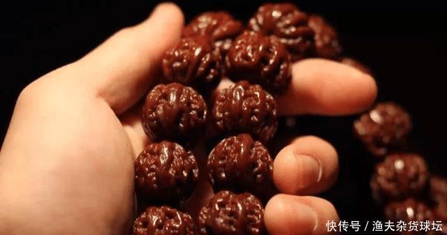  『手串』玩包浆，这六种手串最美！没玩过别说你是文玩人