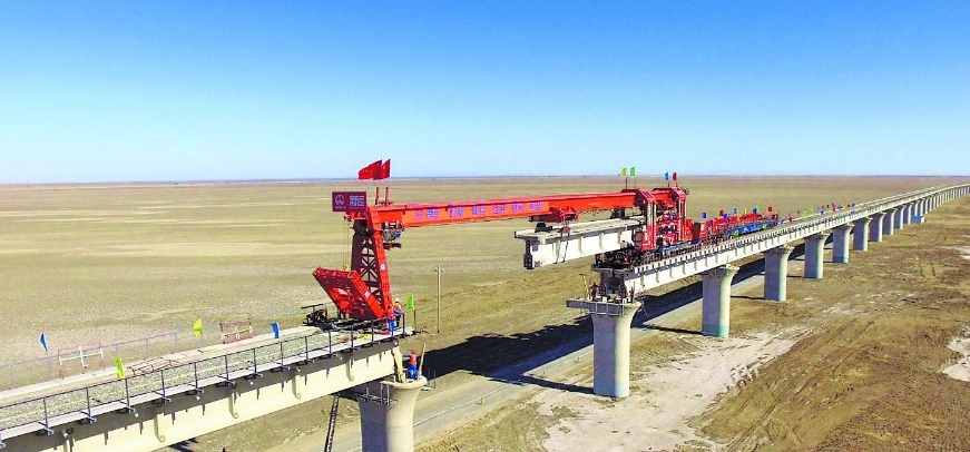 中国花376.4亿，建“大漠新丝路”，长1215公里