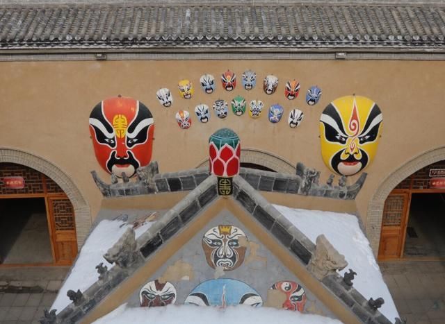  地下@中国最“奇特”的村庄，村民生活在地下，房间冬暖夏凉