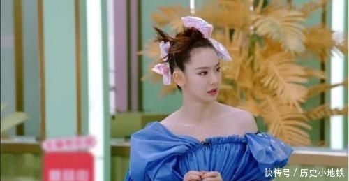  「幸亏」戚薇一身“泡泡裙”现身综艺，蓬松造型难驾驭，幸亏她气场强