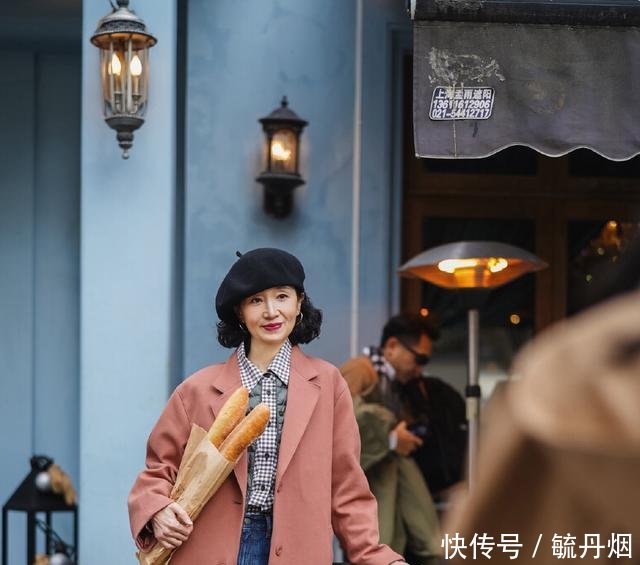  『值得』50岁之后怎么穿好看三木妈妈的日常搭配很值得学习，气质又减龄