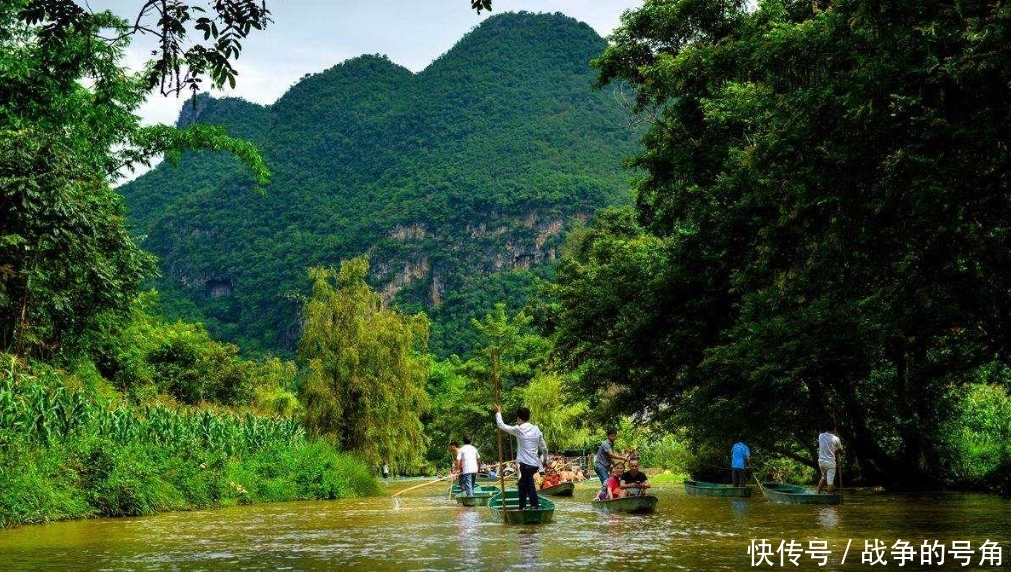 这里是真正的世外桃源，进入必须穿过水洞，让人流连忘返！