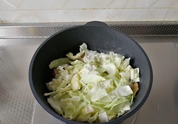 「卷心菜」同事40的年龄30岁的气色,看完她的饮食,我默默收藏了!