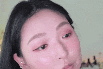 不配■“单眼皮小眼睛”看回来!教你如何画眼妆画法,看了以后请不必再聊:我不配!