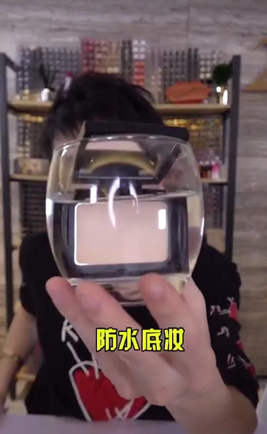  #拥有#比起美妆大佬的手，更想拥有这个持久10小时的神器...