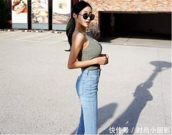 牛仔裤的魅力,让美女爱不释手,让女人更显迷人美丽!