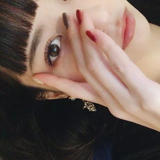 年仅21岁身高167的横田成当红的杂志麻豆，坐拥日圈26万粉丝，超