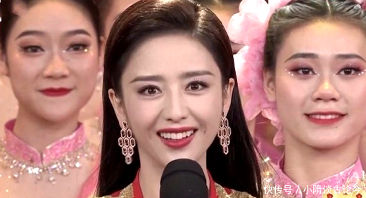 佟丽娅主持今年春晚