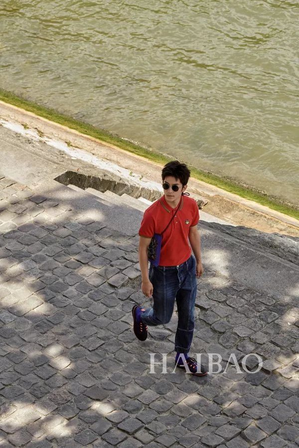 你的穿搭过时啦!跟戚薇、屈楚萧学最潮穿法，分分钟朋友圈点赞过