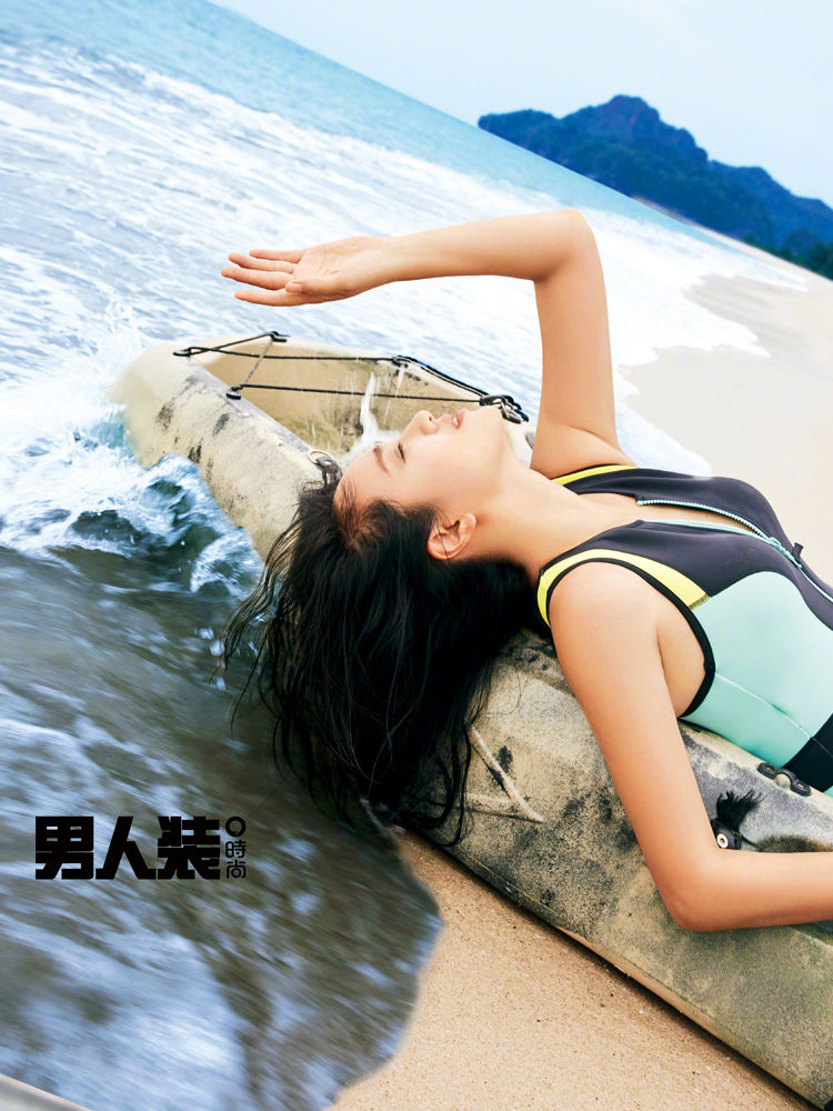 羡慕周一围!《男人装》7月封面女郎:朱丹，长腿细腰身姿撩人