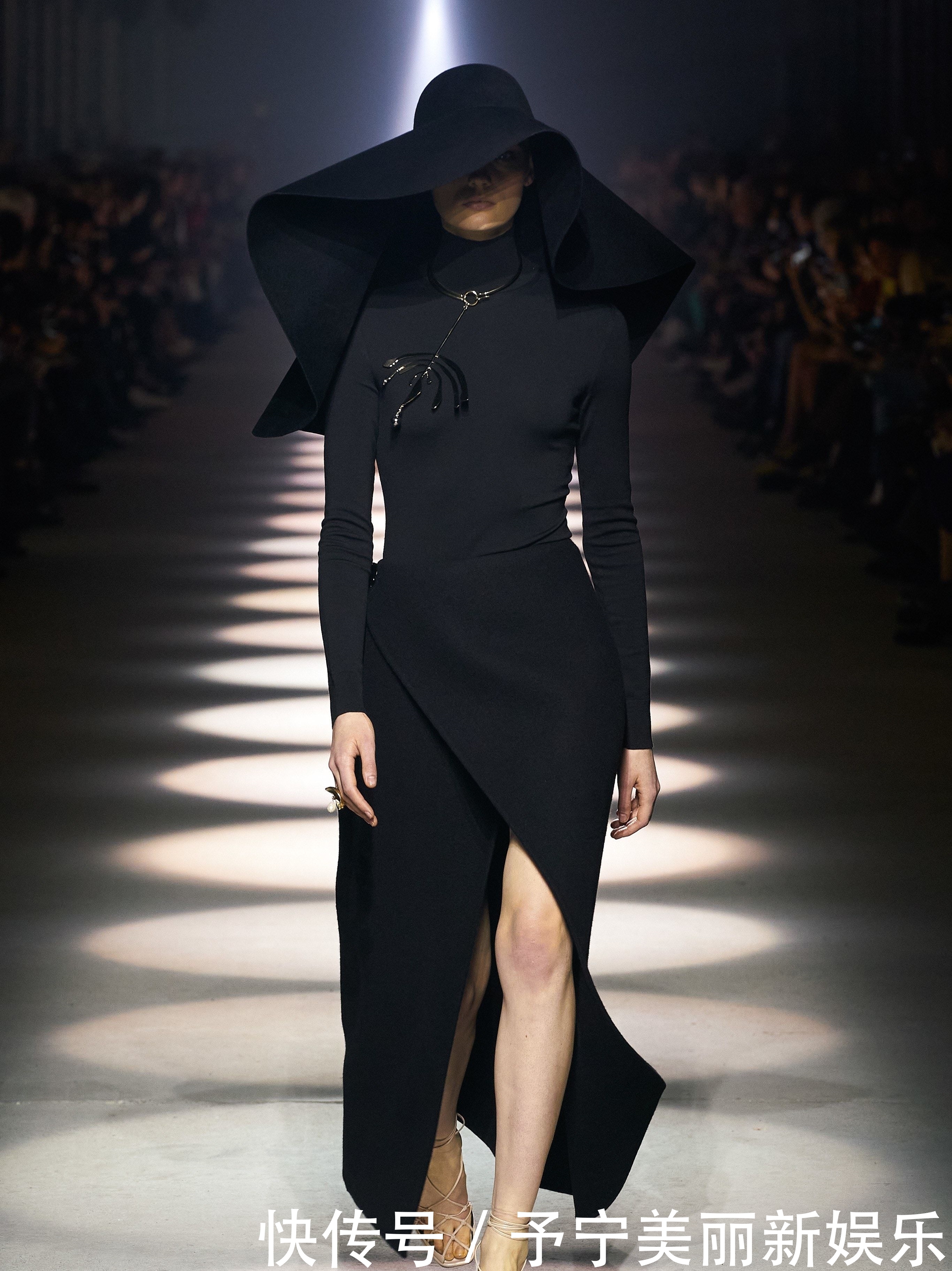 『秋冬』Givenchy 2020秋冬成衣系列