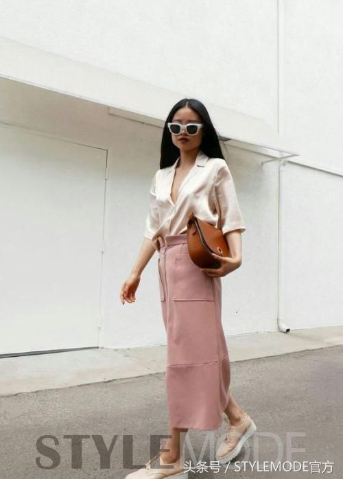 入秋的N套时髦穿搭，颜值最高还是粉色skr人！