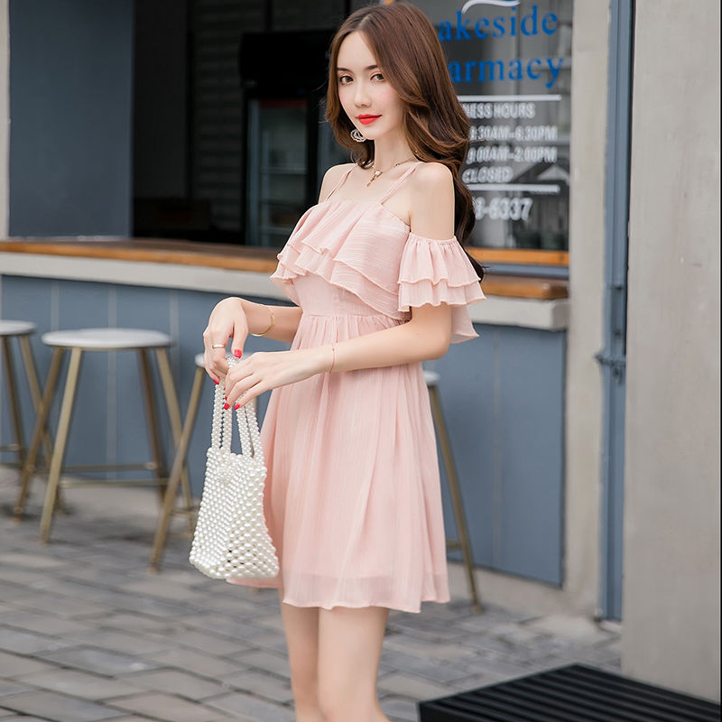 勾魂裙不仅要凸身材,露出“蝴蝶骨”才性感,透气清凉有韵味