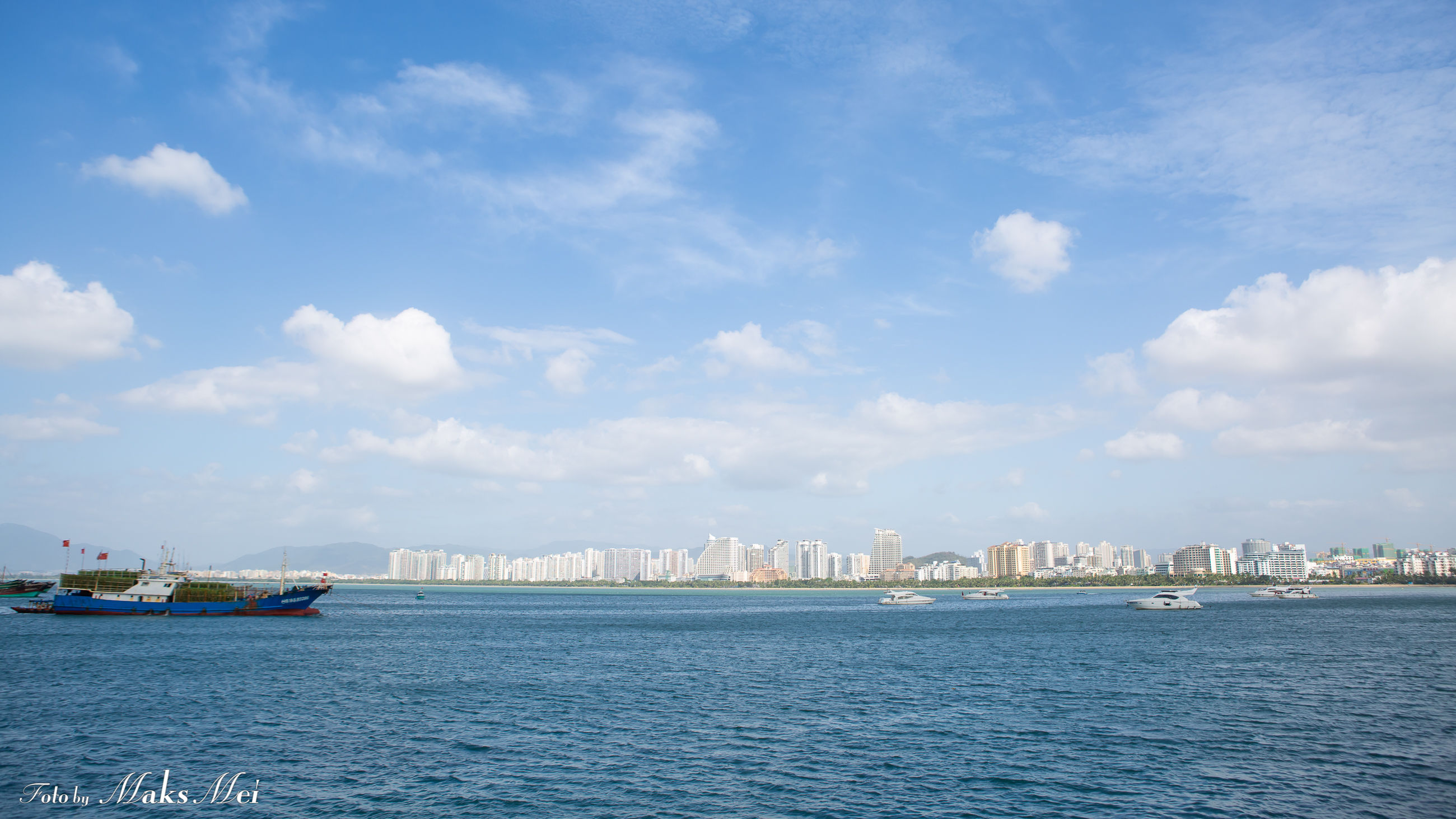 【乌克兰媳妇】性感优爱斯基躲避乌克兰大雪，自驾三亚拍火辣大片