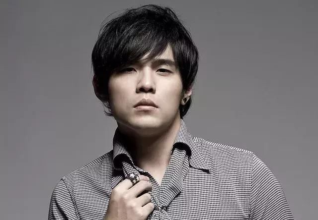 周杰伦出轨空姐致其怀孕？当事人紧急辟谣！天王的人品的确没话说