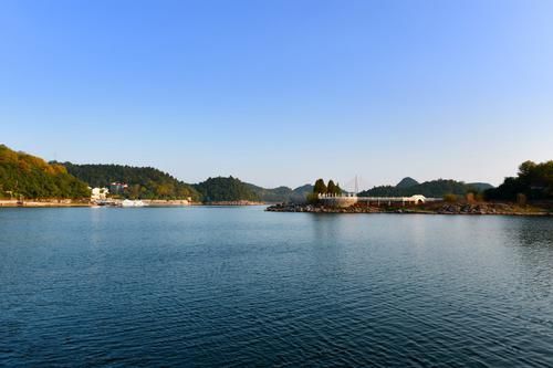  『湖泊』贵州被忽视的一处湖泊，是国家级风景名胜区，打造成4A景区