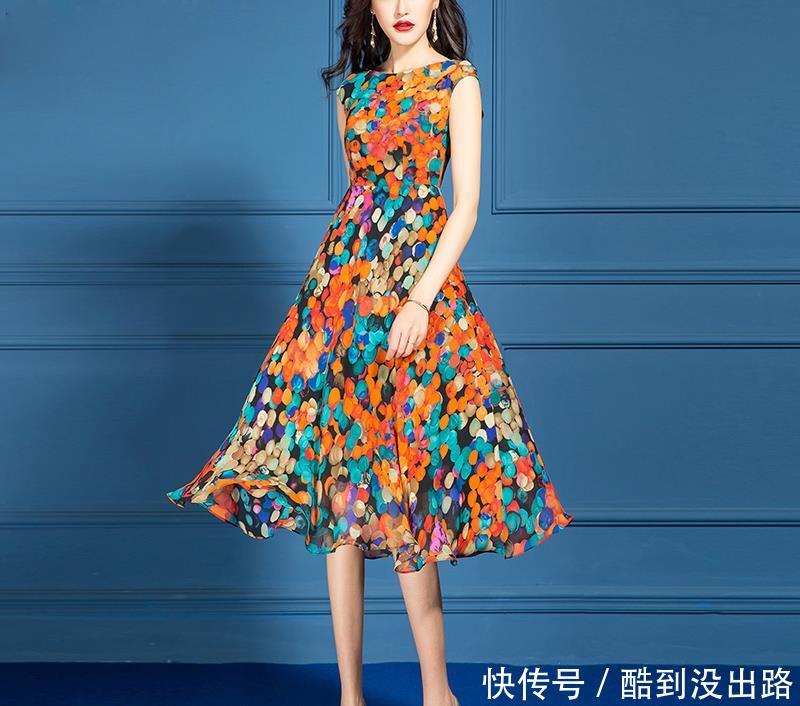 『气质』如果你是女教师，建议穿这“教师裙”+高跟鞋，大方得体，显气质