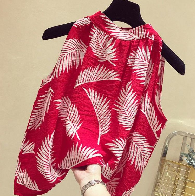 难怪越来越多的女人不穿裙子，炎炎夏日穿这样的吊带背心，超好看