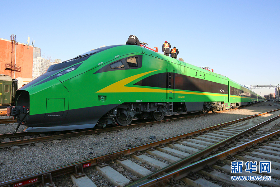 新“绿皮”复兴号电源加WiFi 朝发夕至更惬意