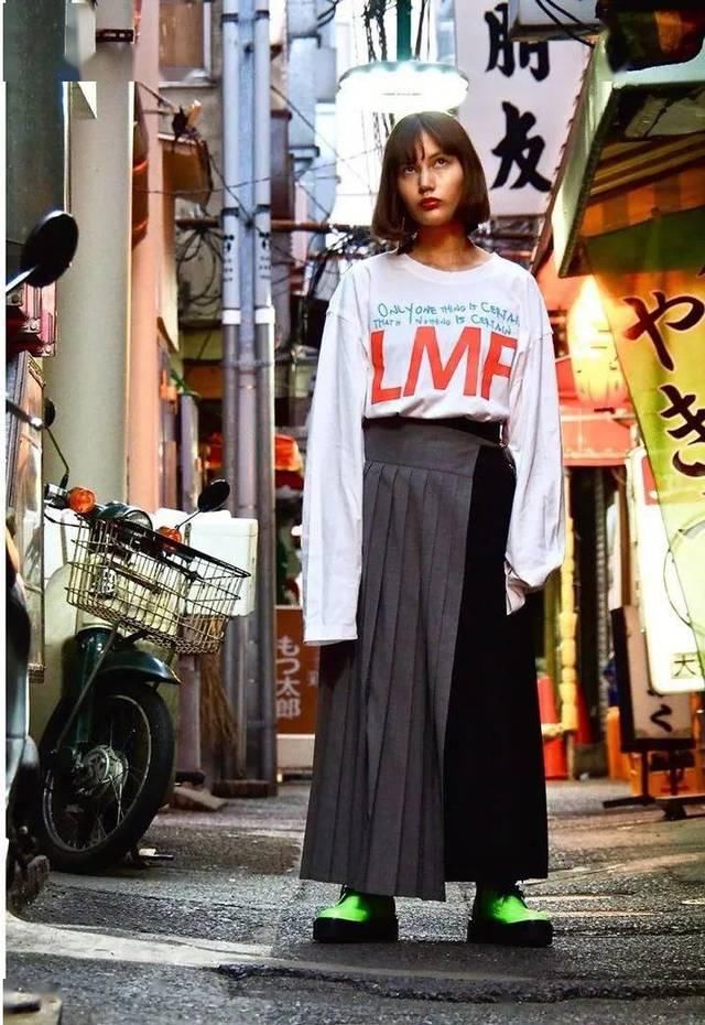  [山本里美]她被称为第二个山本耀司