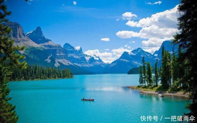 咸水湖和淡水湖咋区分？通大海的都是淡水湖吗？这个湖泊各占一半