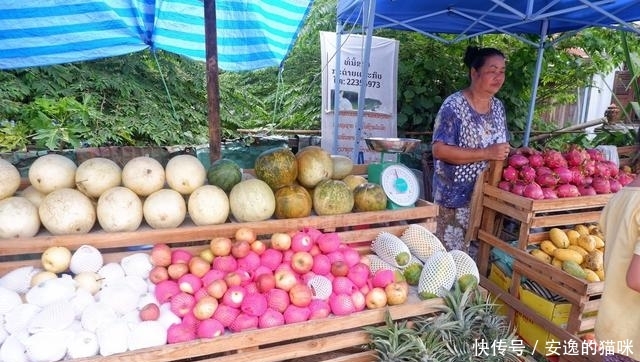 老挝城市没有公交，打车40元起，中餐馆遍地，当地人却消费不起