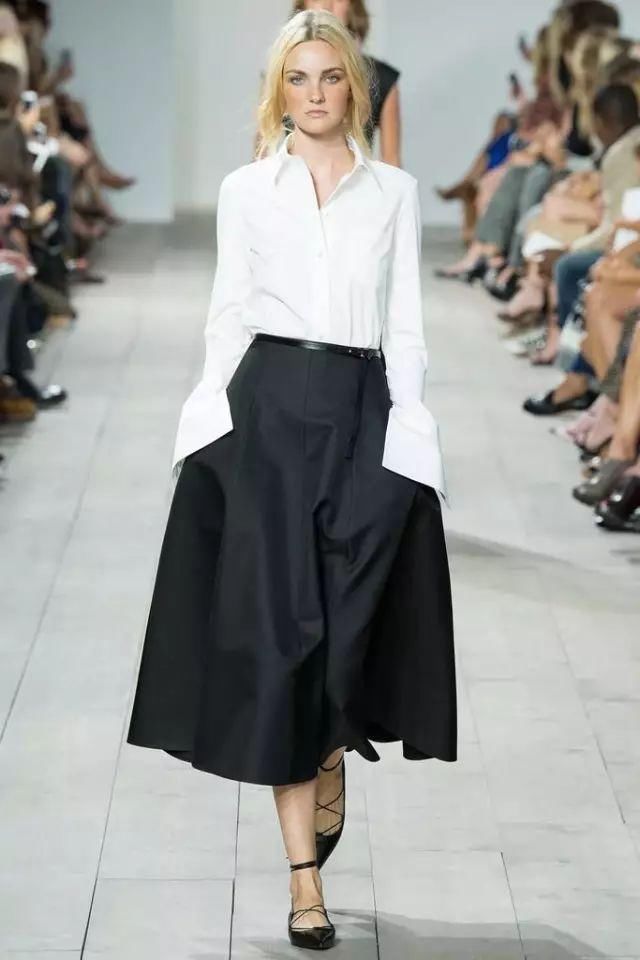 高跟鞋小白鞋通通不要，这双平底鞋今年一定要买!