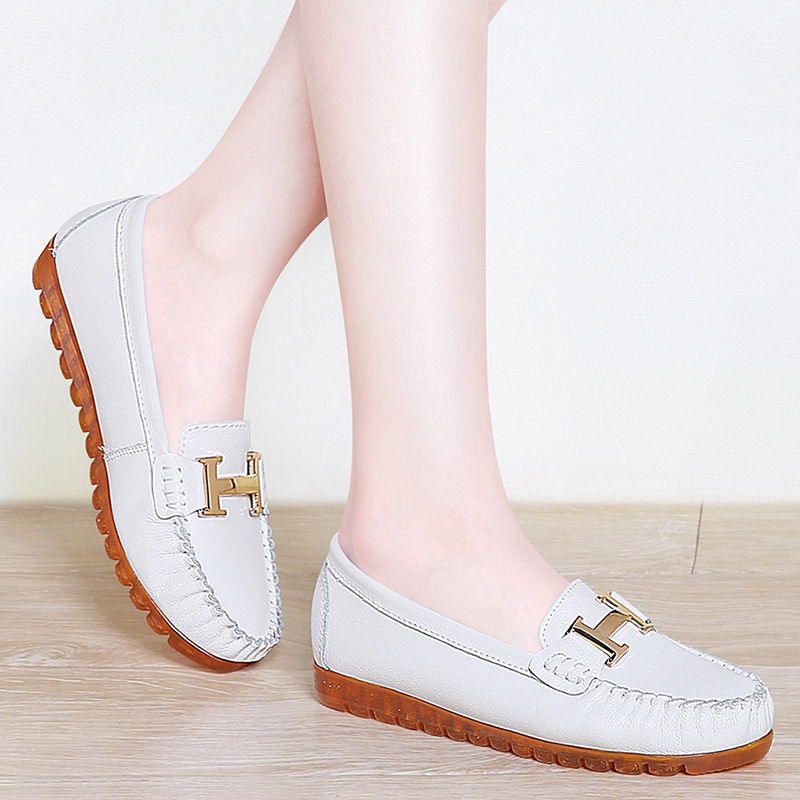 高跟鞋失宠了，今年这款鞋子火了，显高又有女人味