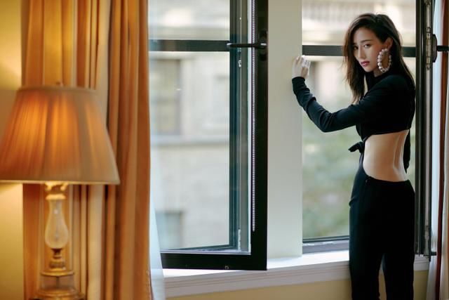 张钧甯纽约看秀，再一次美出新的高度，网友：美到飞起