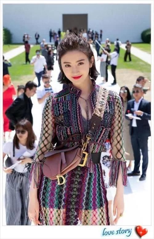 景甜终于开窍了!这一身又欲又美!网友:张继科坐不住了!