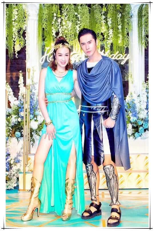 本以为钟丽缇属于肥胖界的，看到她这双腿，才知道张伦硕有多幸福