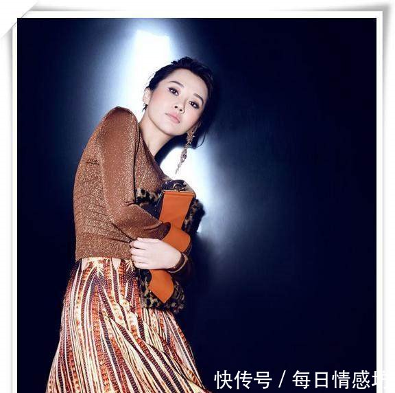 许晴再次嫩出新高度！49岁饰演靳东女友竟比32岁江疏影还娇羞