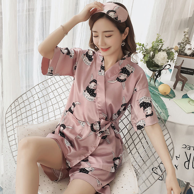 自从我买了这睡衣,老公每晚都用热情如火的眼神看我,热情过头了