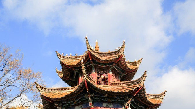 中国唯一的世界级“春城”:年平均16.5度,如今成为旅游中转站