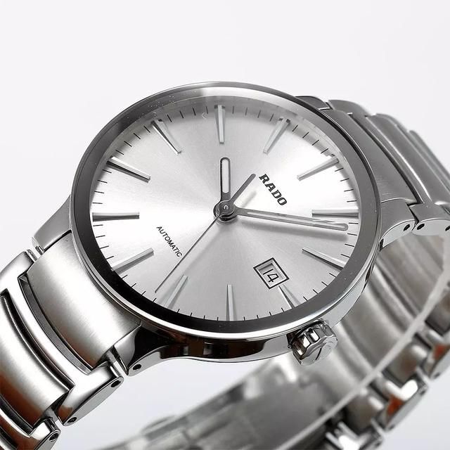 自从戴了这款表，女友总是拉着我的手不放