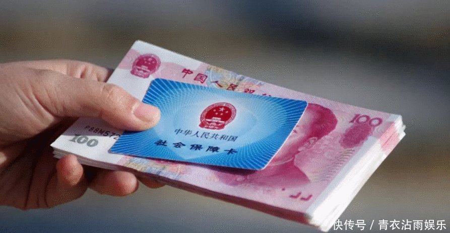  钱比■三十岁后每年存银行一万, 但是不交社保, 退休后钱比社保