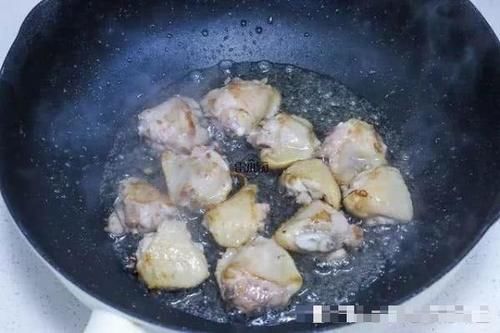 「春天」春天就别吃白菜了,它的维生素比白菜高3倍,只要一块多钱一斤!