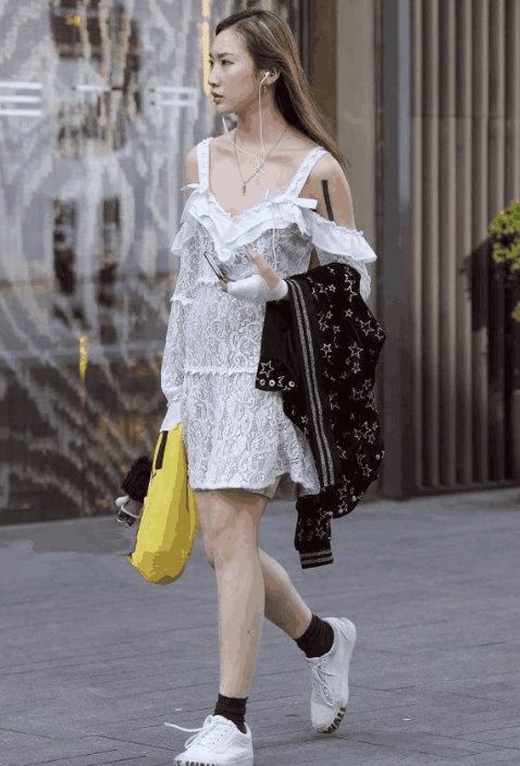 街拍, 遇见图五我会要她的号码, 看见图六我会求着要她的号码!