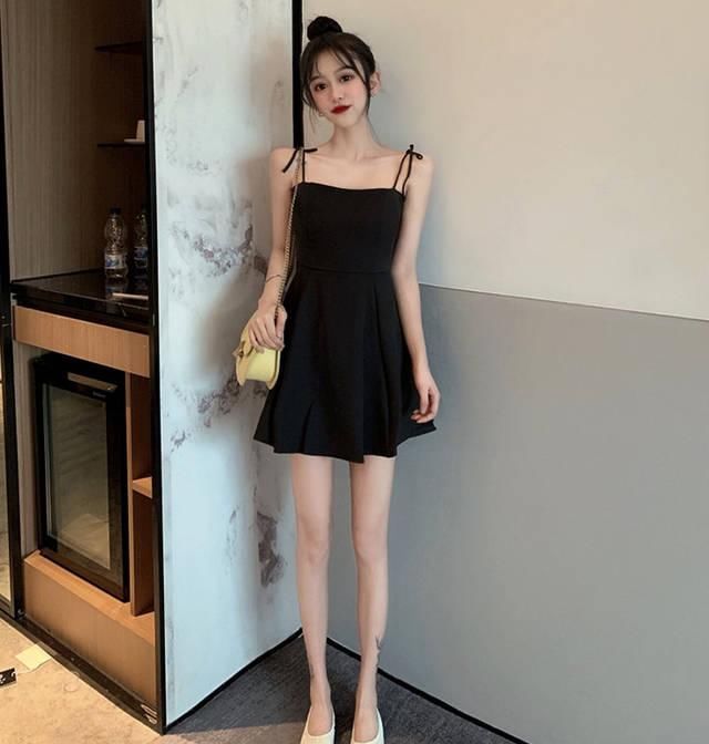  『条纹设计』穿错毁所有，小个子穿连衣裙要避开的4种款型，特别是30岁女人