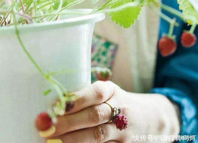  【饰品】一根细线钩织出来的蕾丝饰品，精巧细致，专门俘获少女心，附图解
