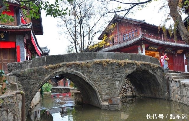 云南建筑大观：站在桥上望云岭