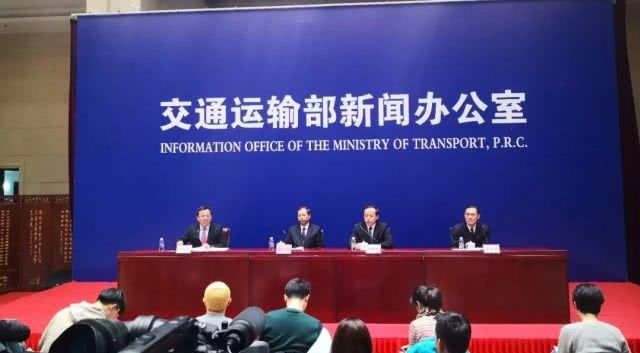  [取消]年底取消全国高速公路省界收费站，科二将不增设“停车取