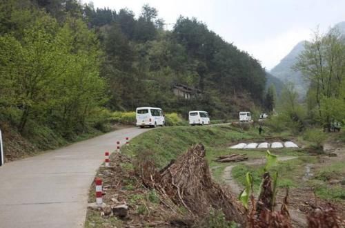  「面子」为什么有些农村人喜欢把房子建造在公路两边？这样更有