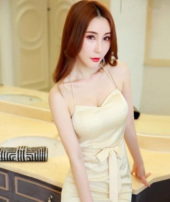 小个子不用愁, 包臀连衣裙帮你成就高挑身材!